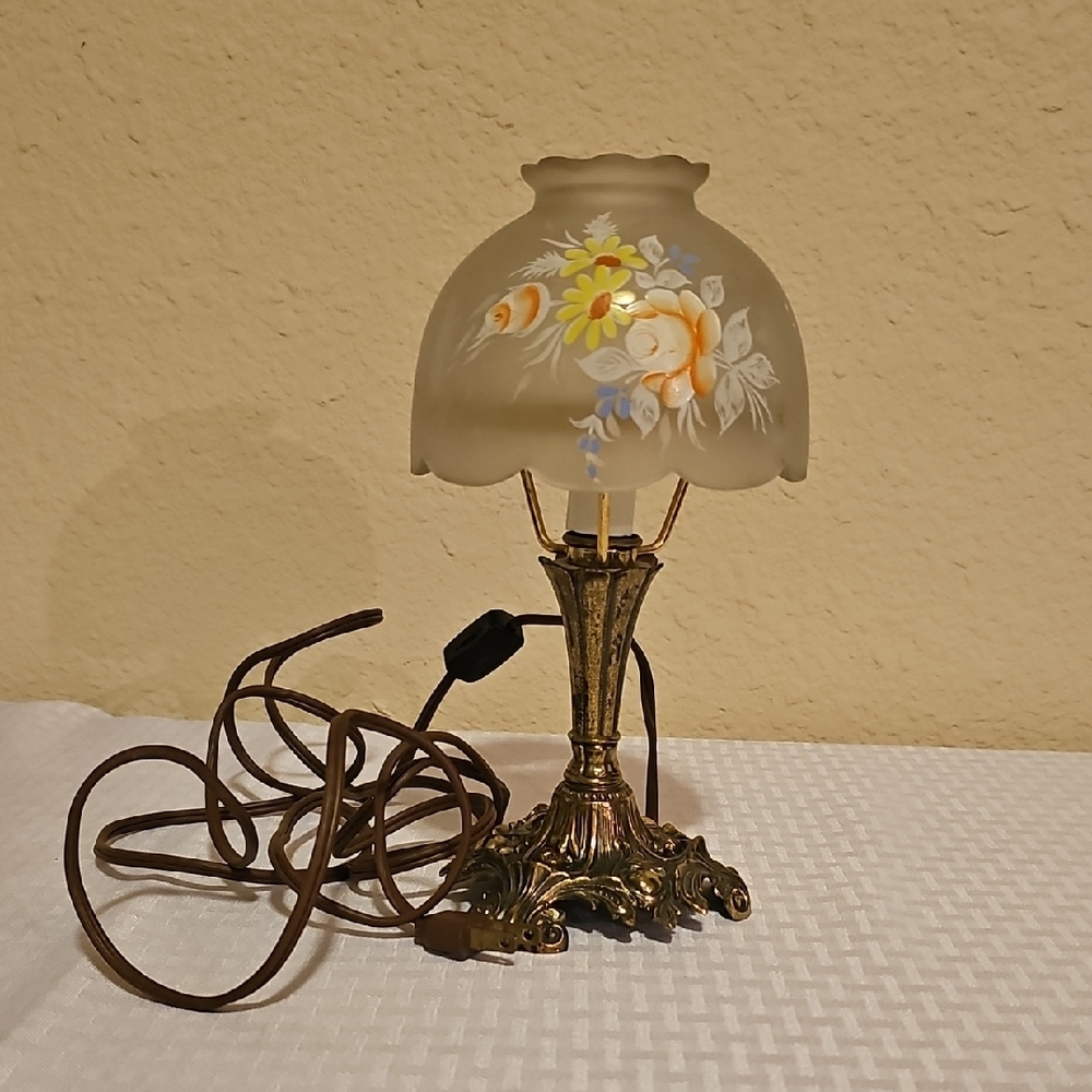 Vintage Floral Glass Lantern SIZE 9x5in